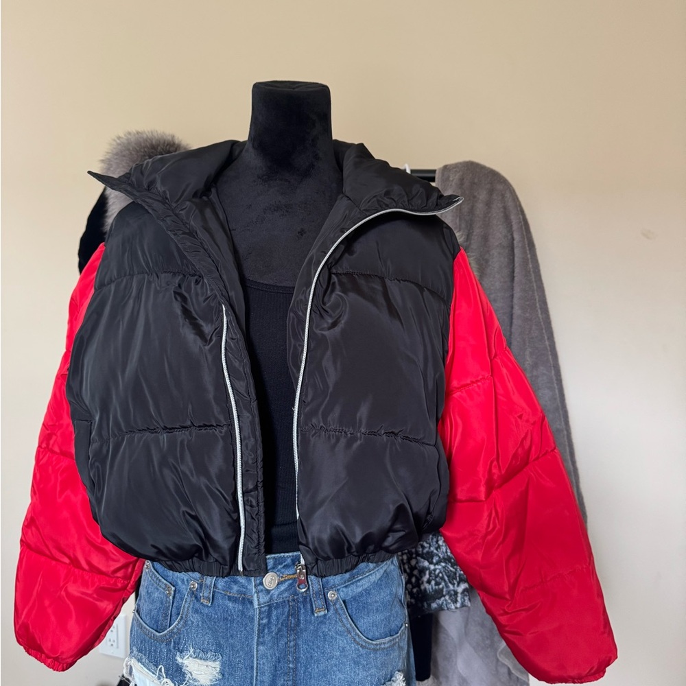 Forever 21 Black and Red Puffer Jacket
